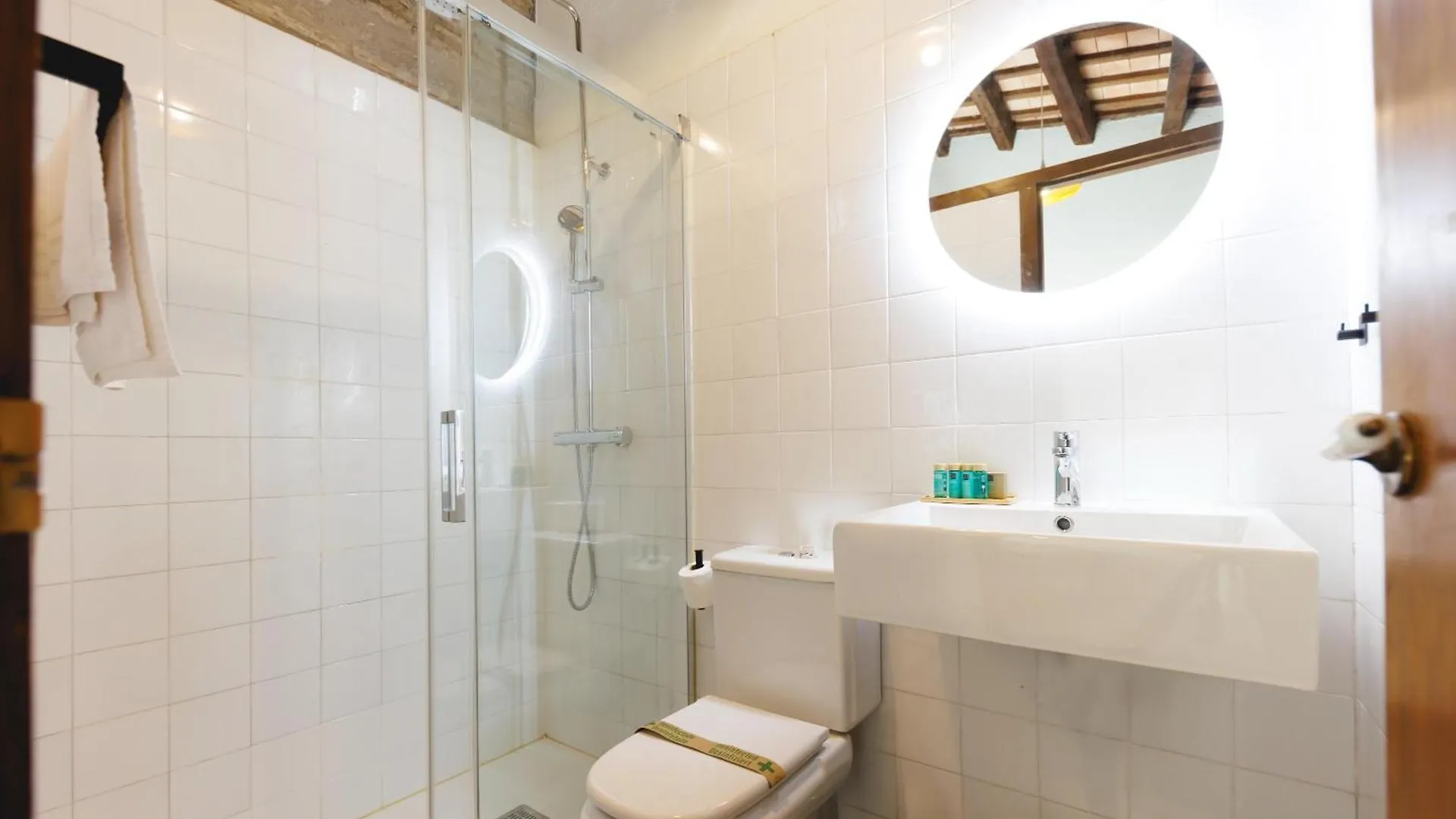 Bravissimo Calderes El Bou, With River View Girona Hiszpania