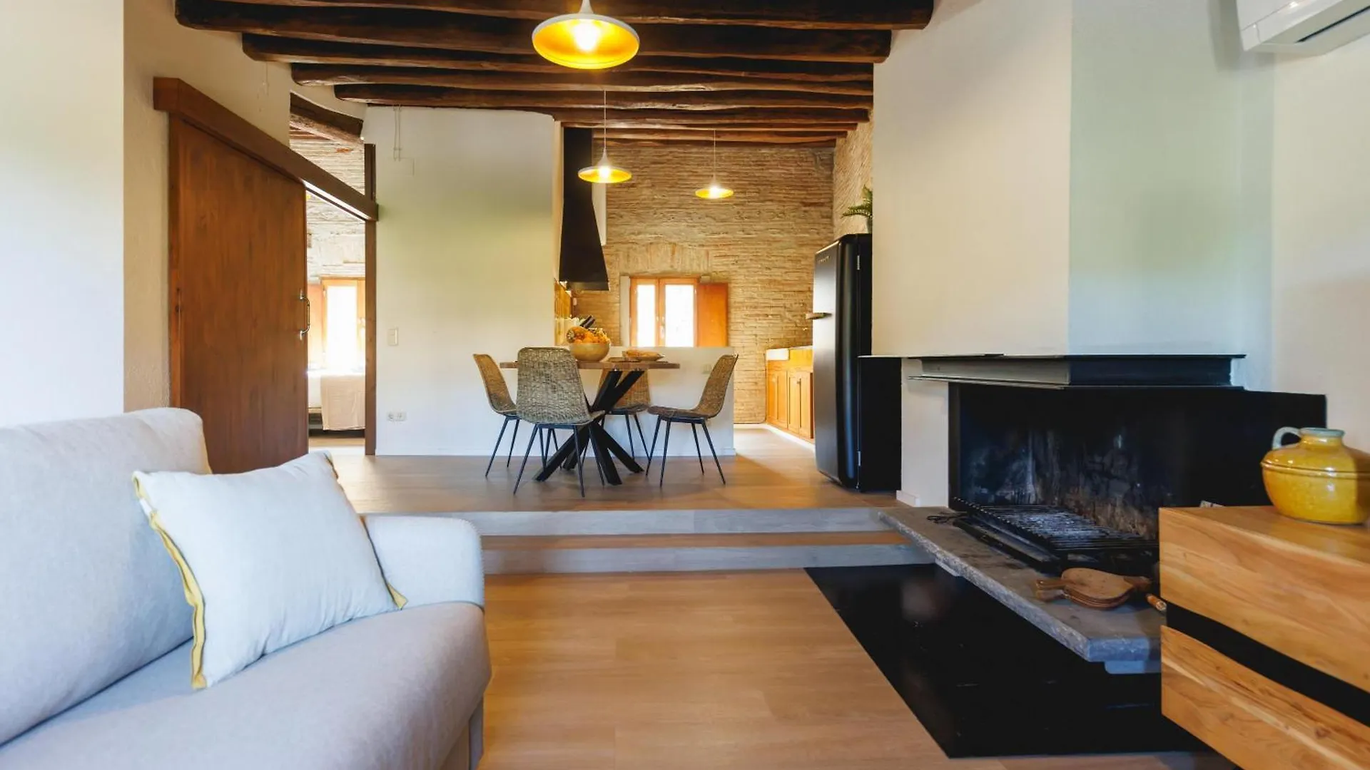 Lejlighed Bravissimo Calderes El Bou, With River View Girona Spanien